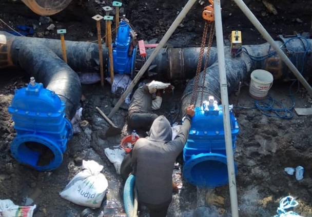 Installation of DIN 3352 F4 NRS gate valves.