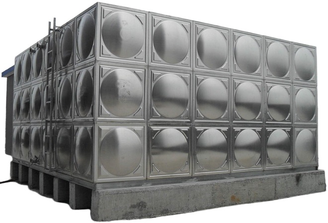 A ss vertical water tank.